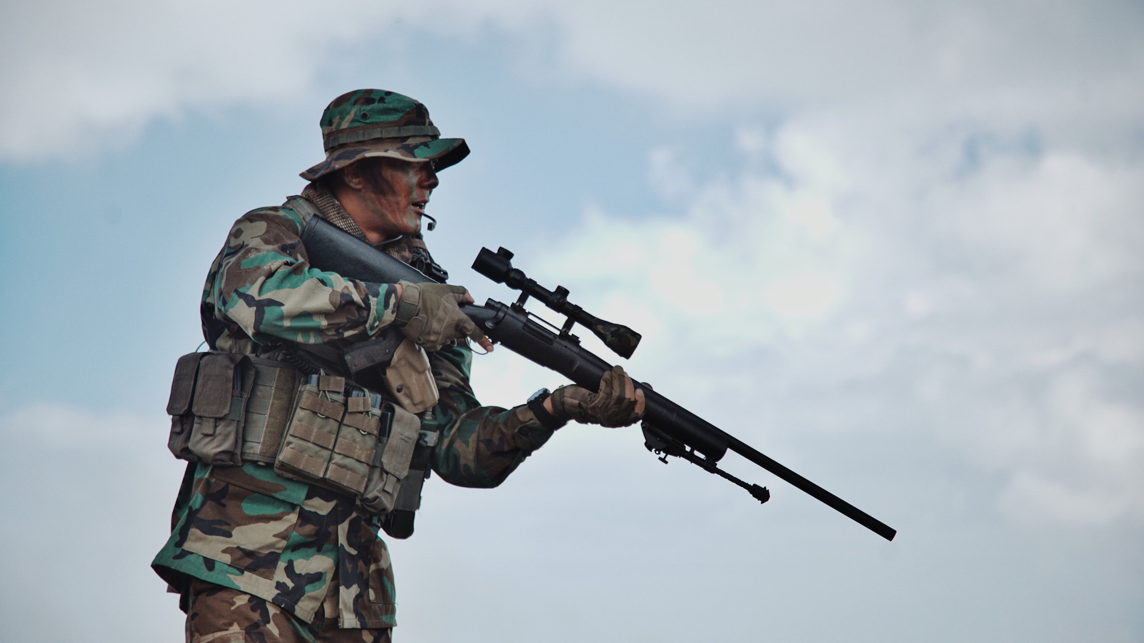 美国女足在巴黎奥运会比赛中表现出色，赢得银牌，2021奥运美国女足